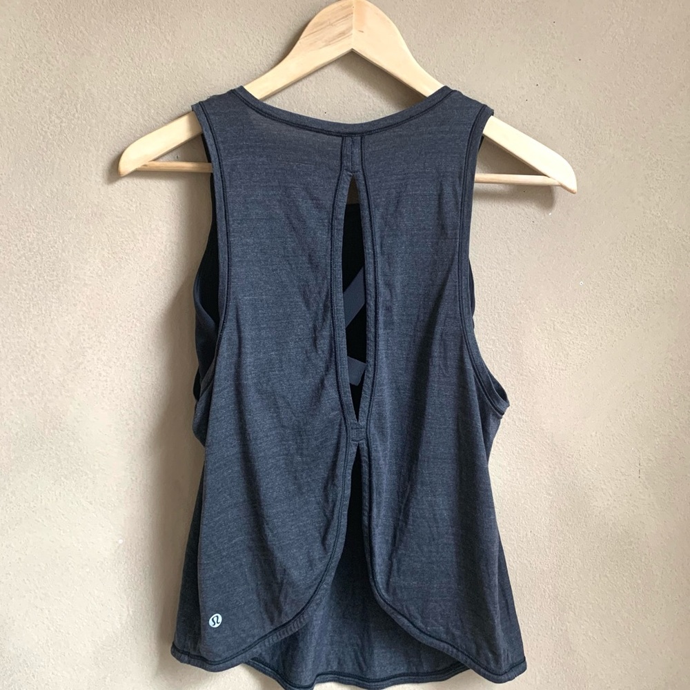 EUC✨Lululemon Built In Bra Top - Picture 5 of 12
